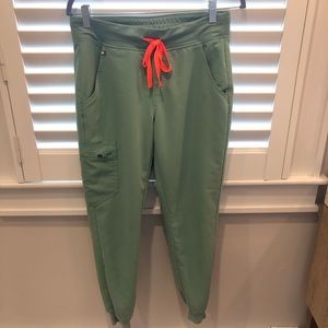 Figs Zamora jogger in Jade , EUC, Small